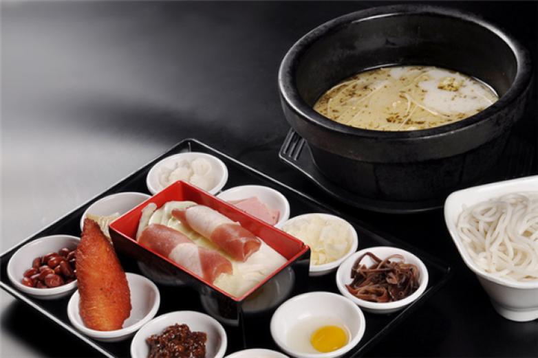 罐罐烧过桥米线